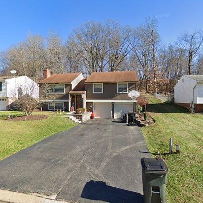 360 Fruitwood Dr, Bethel Park, PA 15102