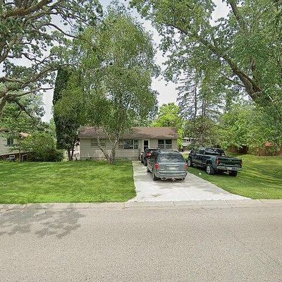 315 2 Nd Ave Ne, New London, MN 56273