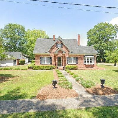 317 E 1 St Ave, Chadbourn, NC 28431