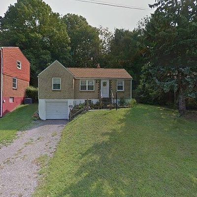 32 Meadowbrook Ave, Greensburg, PA 15601