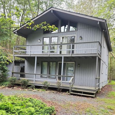 3200 Paul Bunyan Trl, Pocono Pines, PA 18350