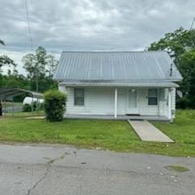 321 Medlock St, Livingston, TN 38570