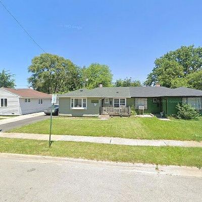 3210 Mcbreen Ave, Robbins, IL 60472