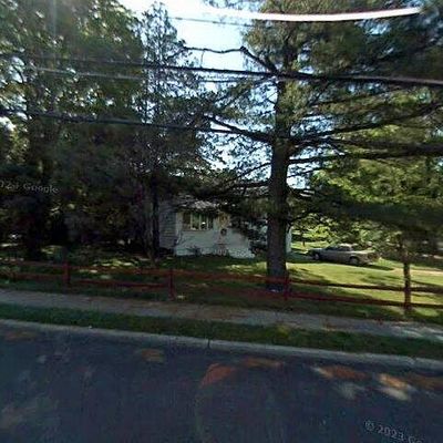 4 Trinity Pl, Barrington, NJ 08007