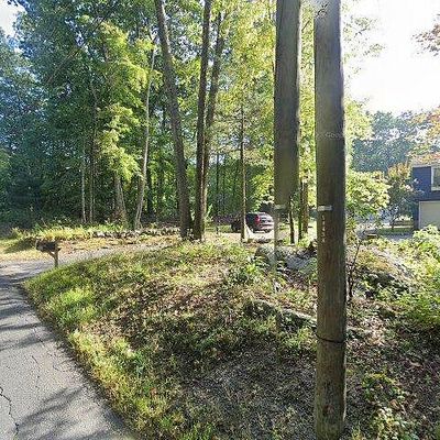 40 Buff Cap Rd, Ellington, CT 06029