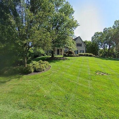 400 Woodale Dr, Kennett Square, PA 19348