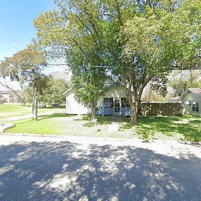 401 E Myrtle St, Angleton, TX 77515