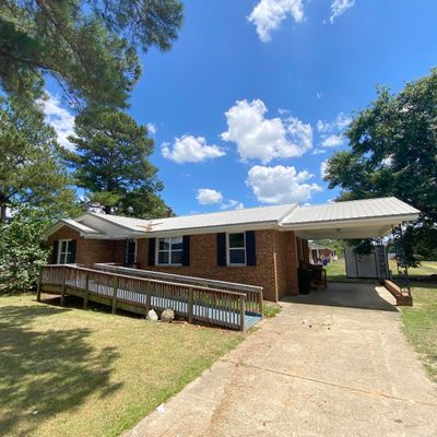 401 W Boney St, Clinton, NC 28328