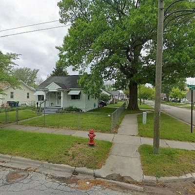 403 Bradley St, Bay City, MI 48706