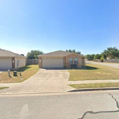 407 Decker Dr, Hutto, TX 78634