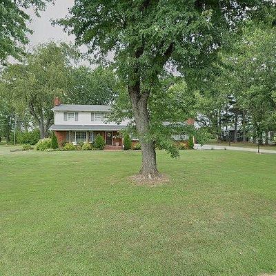 408 Douglas Dr, Lawrenceburg, TN 38464