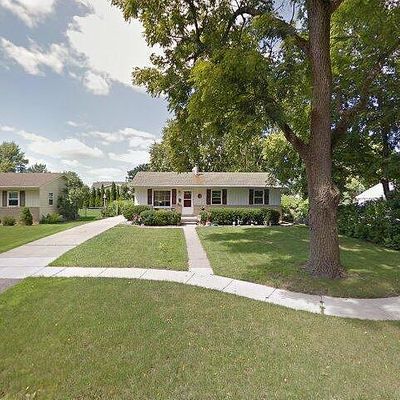 410 N Tompkins St, Howell, MI 48843