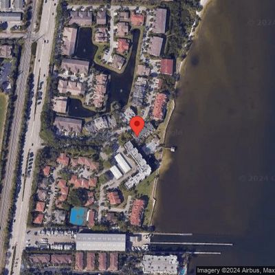 42 N Lakeshore Dr, Hypoluxo, FL 33462