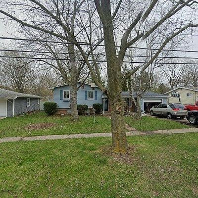 420 Sunnyside Dr, Flushing, MI 48433