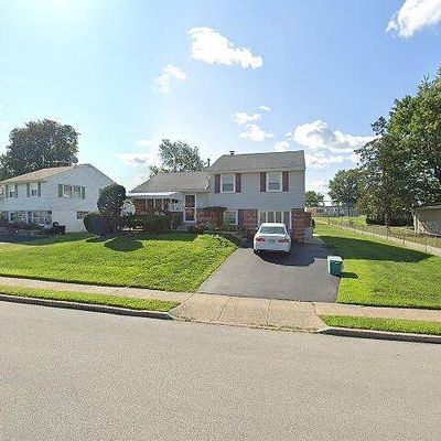 422 S Central Blvd, Broomall, PA 19008