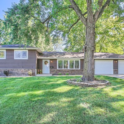 3625 Woody Ln, Hopkins, MN 55305