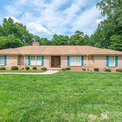 370 21st Avenue, Hickory, NC 28601