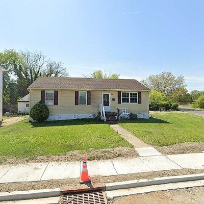 372 W Washington St, Paulsboro, NJ 08066