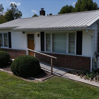 3740 Weaver Pike Pike, Bristol, TN 37620