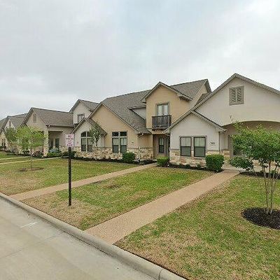 3800 Silverthorne Ln, College Station, TX 77845