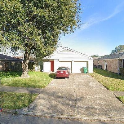 3803 Mackinac Ln, Pasadena, TX 77505