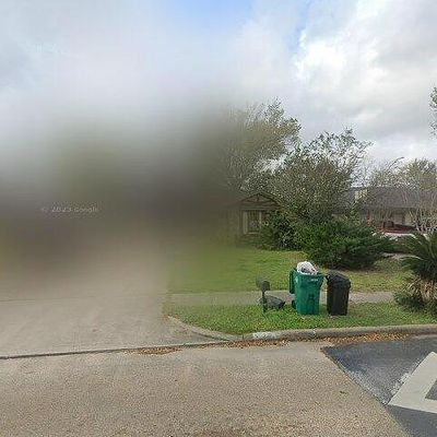 3822 Country Rd, Pasadena, TX 77505