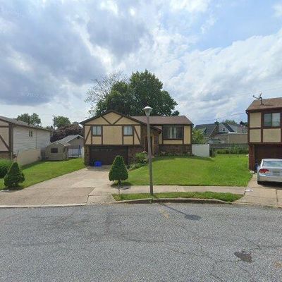 456 Myers Cir, Philadelphia, PA 19115