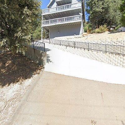 456 Wylerhorn Dr, Crestline, CA 92325