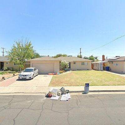 466 W Keats Ave, Clovis, CA 93612