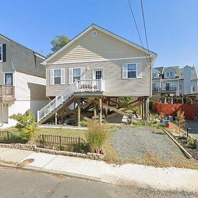 47 Seadrift Ave, Highlands, NJ 07732