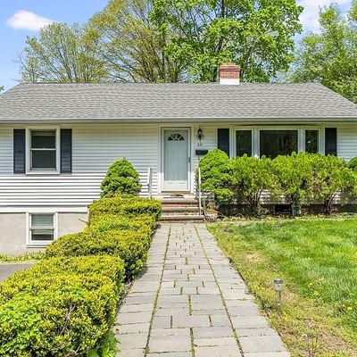 49 Signal Hill Trl, Sparta, NJ 07871