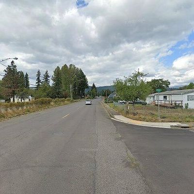 49 Th Ave, Sweet Home, OR 97386