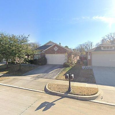 490 Maverick Dr, Lake Dallas, TX 75065