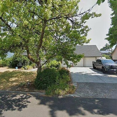 496 Ne 17 Th Ave, Hillsboro, OR 97124