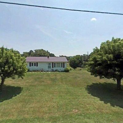 4968 Glendale Rd, Galax, VA 24333