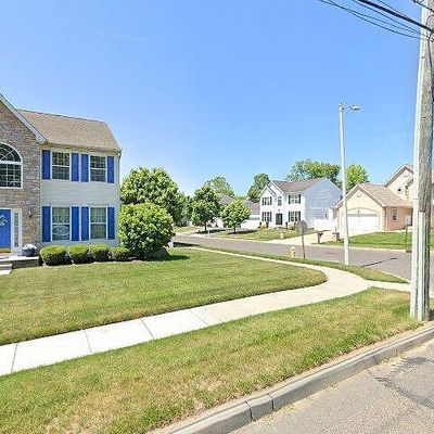 5 Amber Ct, Blackwood, NJ 08012