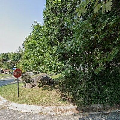 5 King Hill Rd, High Bridge, NJ 08829