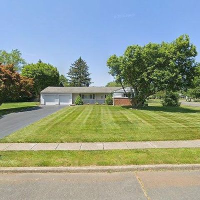 5 Mattatuck Ln, Ewing, NJ 08618