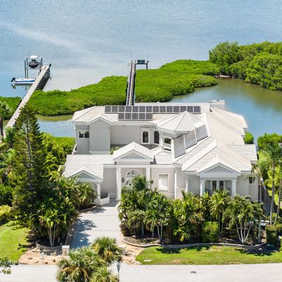 502 Lanternback Island Dr, Satellite Beach, FL 32937