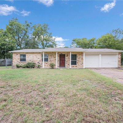 425 Peer Dr, Hewitt, TX 76643