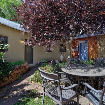 425 Valverde Commons Drive, Taos, NM 87571