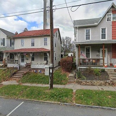 437 E Main St, Annville, PA 17003