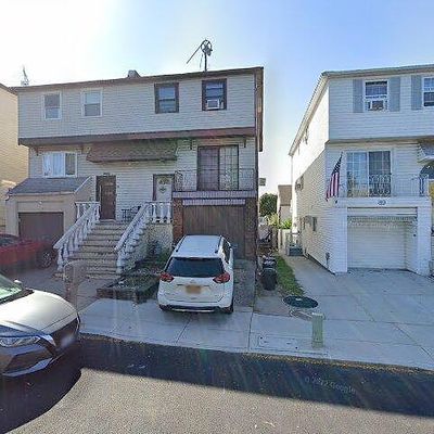 44 Myrna Ln, Staten Island, NY 10312