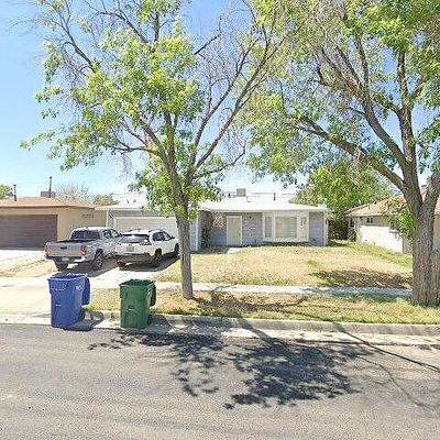 44143 Fern Ave, Lancaster, CA 93534