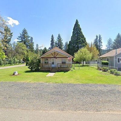 442 South St, Butte Falls, OR 97522