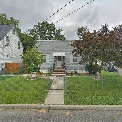 544 1 St Ave, North Brunswick, NJ 08902