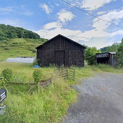 546 Town Springs Rd, Chilhowie, VA 24319