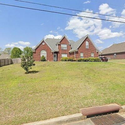 55 Brookwood Cir, Oakland, TN 38060