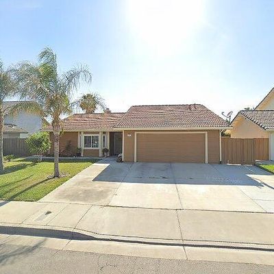 553 Elmwood Dr, Los Banos, CA 93635