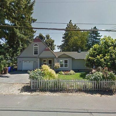 555 E Exeter St, Gladstone, OR 97027